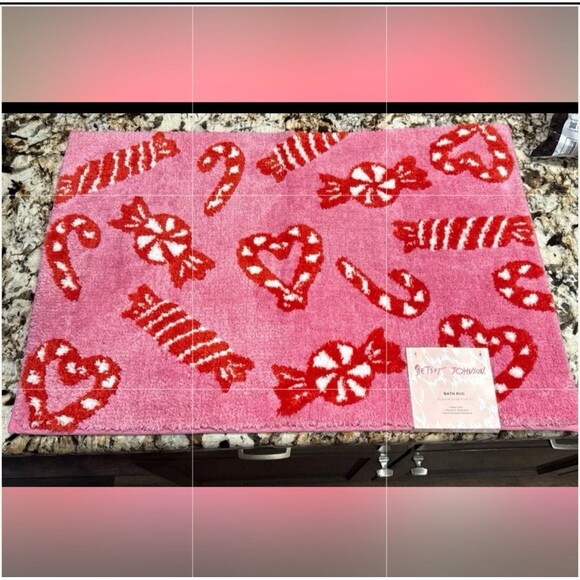 Betsey Johnson Christmas Bath Rug - Picture 1 of 5